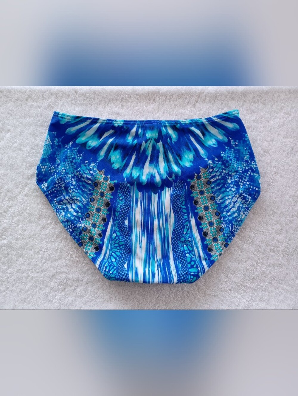 VENUS High Waist Crown Jewels Bikini Bottom, size 4